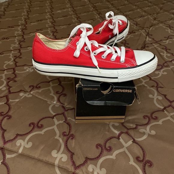 Converse - Picture 2 of 4